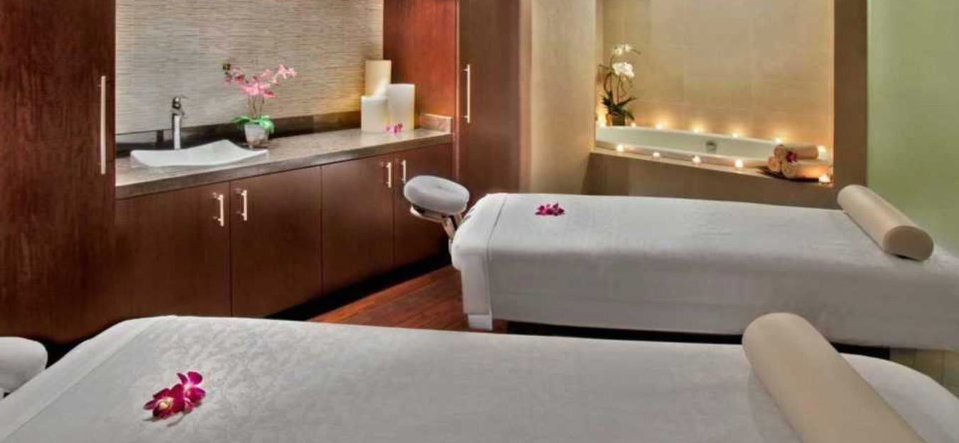 massage room at heavenly spa