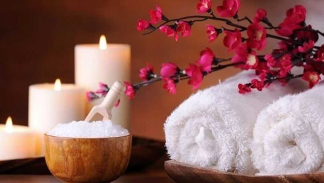 candles towles and fragrance
